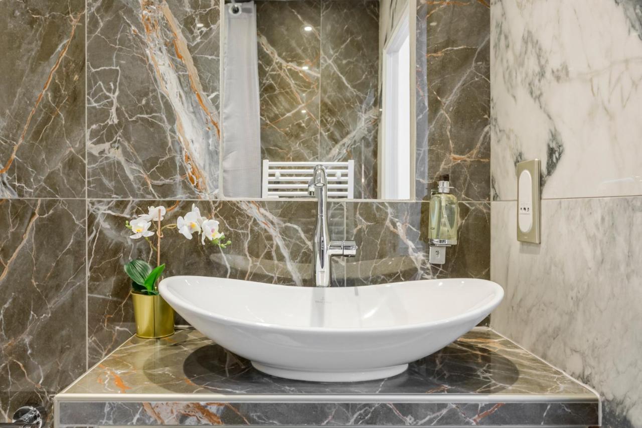 Luxury 4 bedrooms 4 bathrooms apartment in Le Marais Paris Extérieur photo