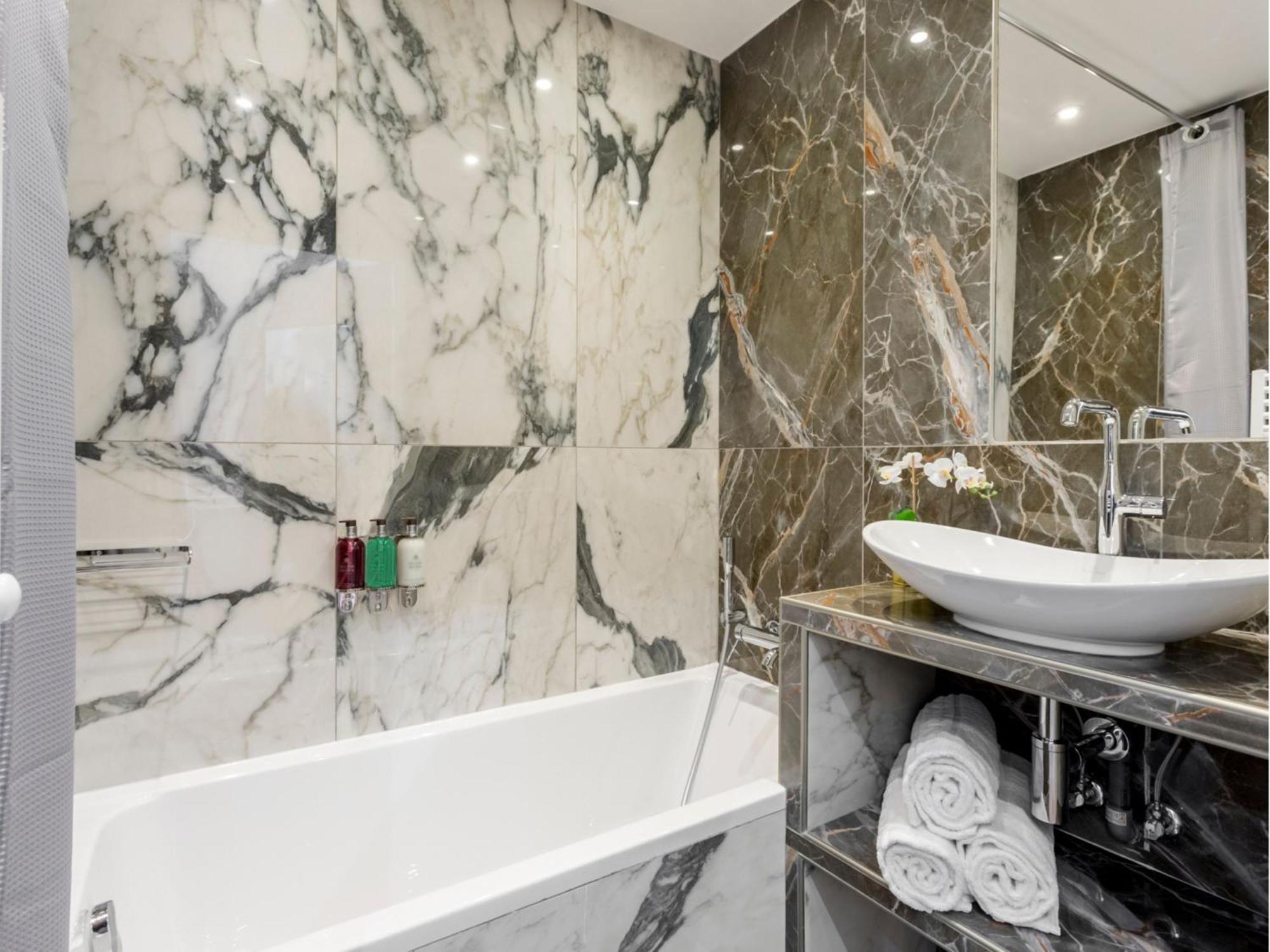 Luxury 4 bedrooms 4 bathrooms apartment in Le Marais Paris Extérieur photo